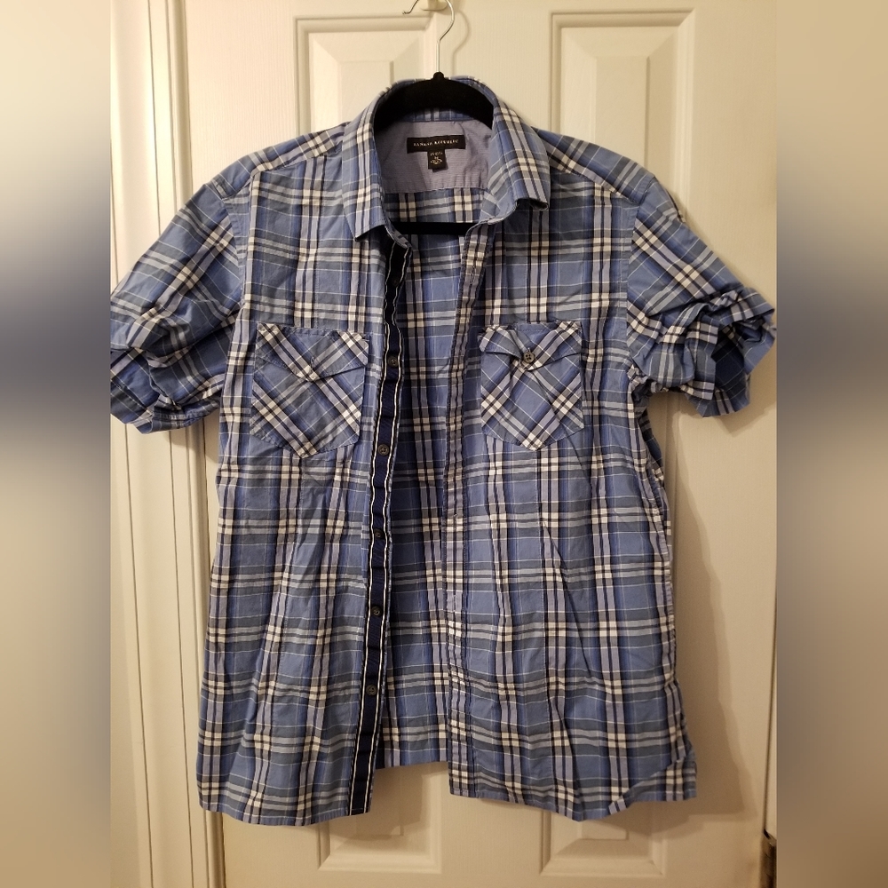 Banana Republic M Short-Sleeve Button-Down Shirt